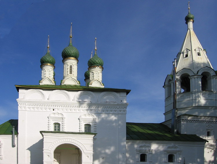 Кострома. Церковь Спаса Преображения за Волгой. фасады