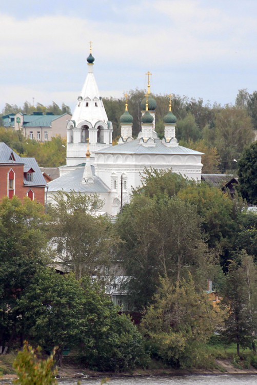 Церковь Преображения Господня за Волгой, Кострома (Кострома, город, Костромская область). общий вид в ландшафте, Вид из Центрального парка