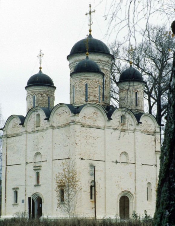 Микулино. Церковь Михаила Архангела. фасады