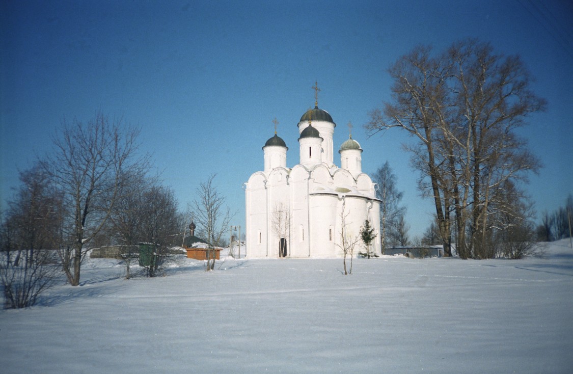 Микулино. Церковь Михаила Архангела. фасады