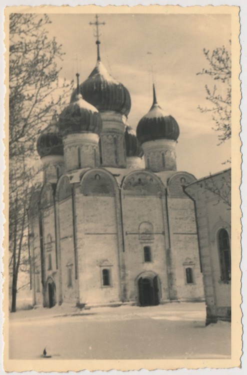 Церковь Михаила Архангела, Микулино (Лотошинский городской округ, Московская область). архивная фотография, Вид со стороны входа. Фото 1941 г. с аукциона e-bay.de