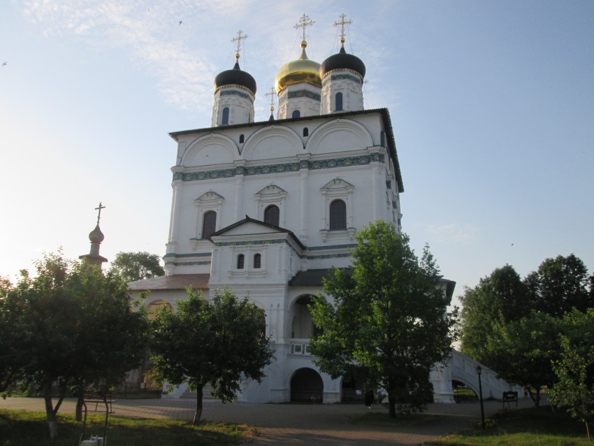 Успенский Иосифо-Волоцкий монастырь, Теряево (Волоколамский городской округ, Московская область). фасады