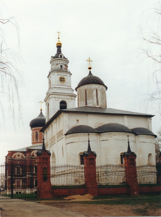 Собор Воскресения Христова на Соборной горке, Волоколамск (Волоколамский городской округ, Московская область). фасады