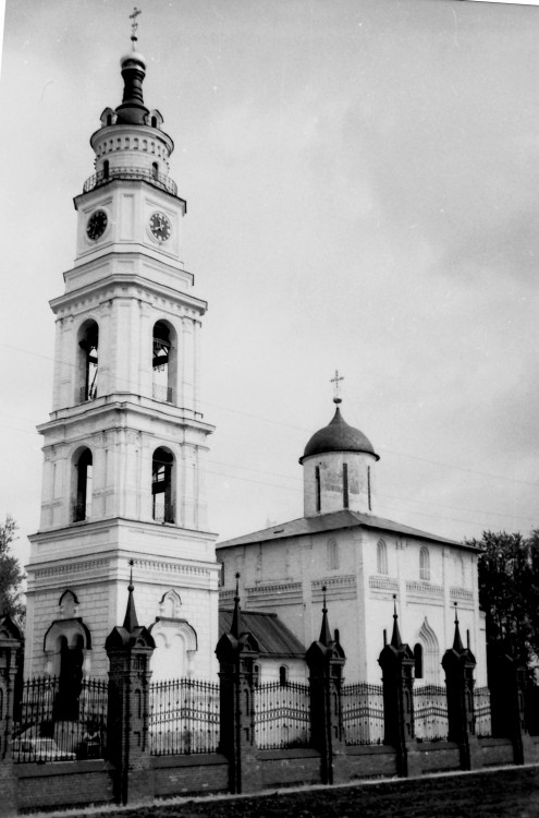 Волоколамск. Собор Воскресения Христова на Соборной горке. фасады