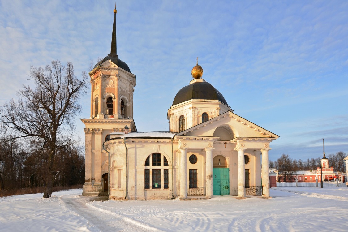 Ярополец. Церковь Иоанна Предтечи при усадьбе Гончаровых. фасады, Южный фасад