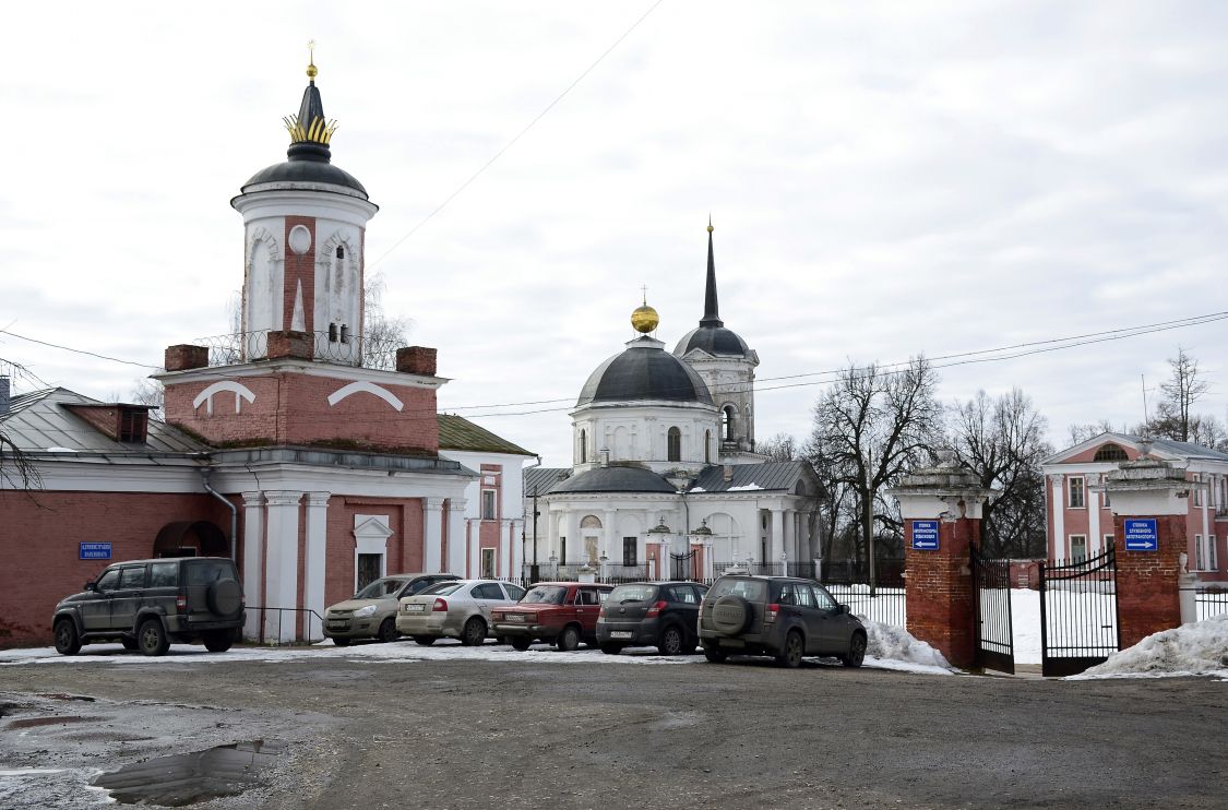 Ярополец. Церковь Иоанна Предтечи при усадьбе Гончаровых. художественные фотографии