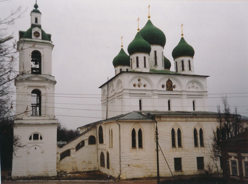 Собор Успения Пресвятой Богородицы, Дмитров (Дмитровский городской округ, Московская область). фасады