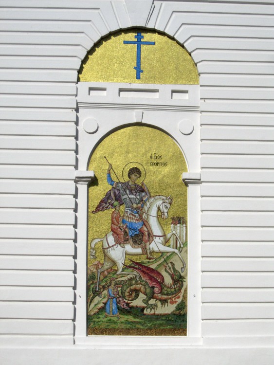 Собор Успения Пресвятой Богородицы, Дмитров (Дмитровский городской округ, Московская область). дополнительная информация, Мозаичная икона на фасаде колокольни