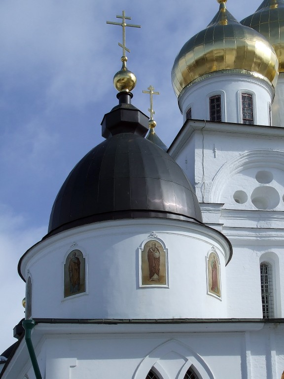 Собор Успения Пресвятой Богородицы, Дмитров (Дмитровский городской округ, Московская область). архитектурные детали