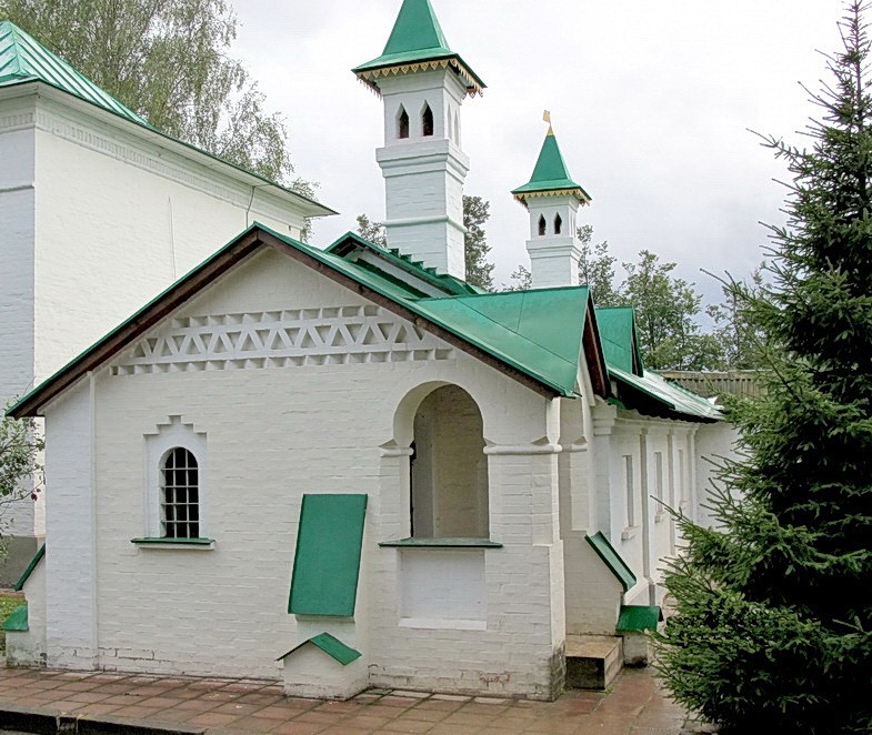 Борисоглебский мужской монастырь, Дмитров (Дмитровский городской округ, Московская область). дополнительная информация, Административный  корпус.