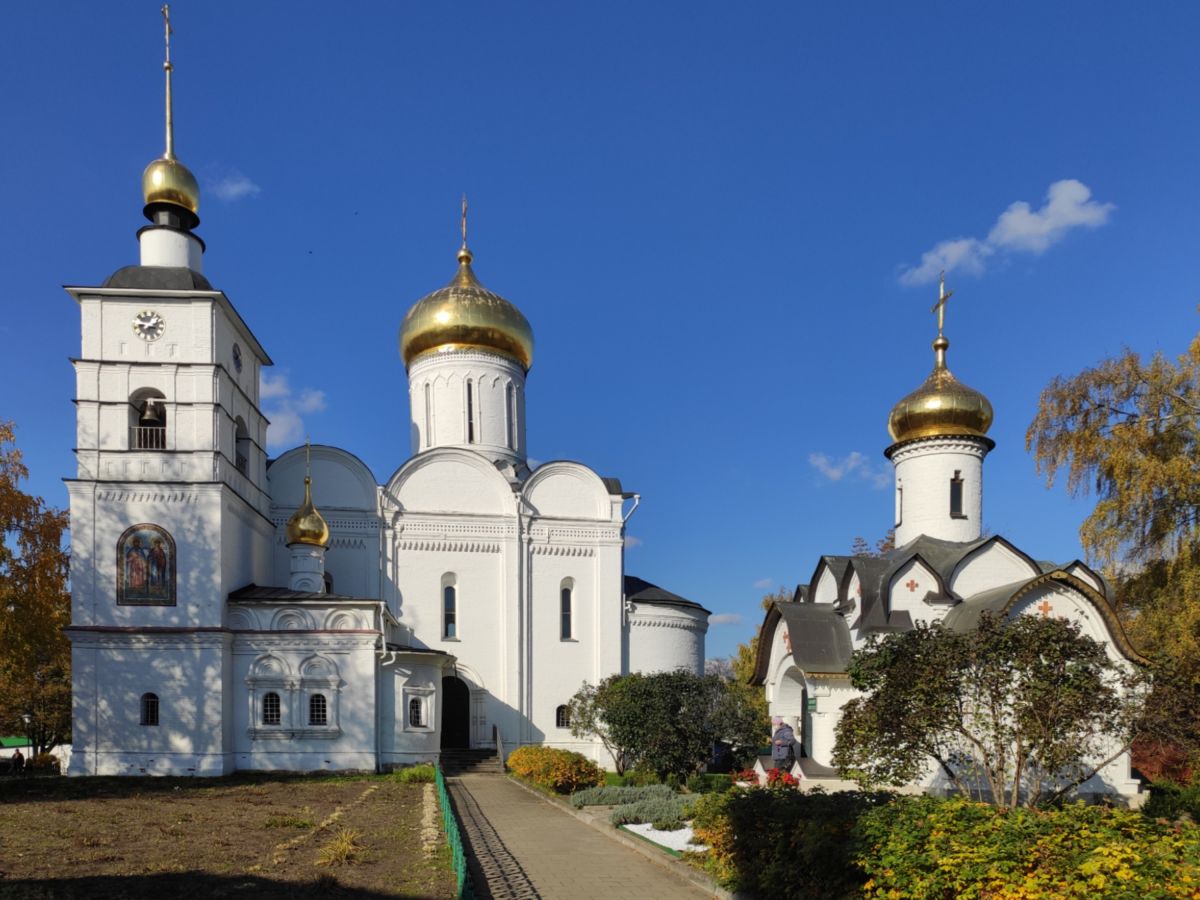 Дмитров. Борисоглебский мужской монастырь. фасады