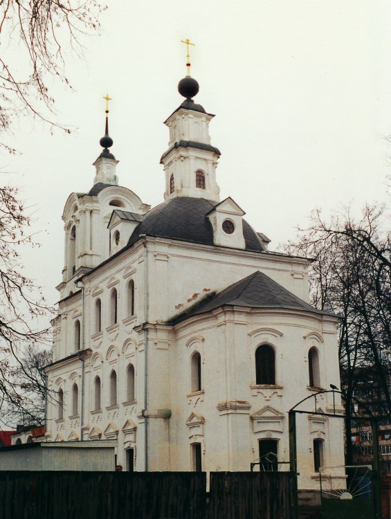 Дмитров. Церковь Троицы Живоначальной (Тихвинская). фасады