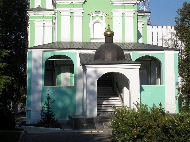 Дмитров. Церковь Троицы Живоначальной (Тихвинская). архитектурные детали