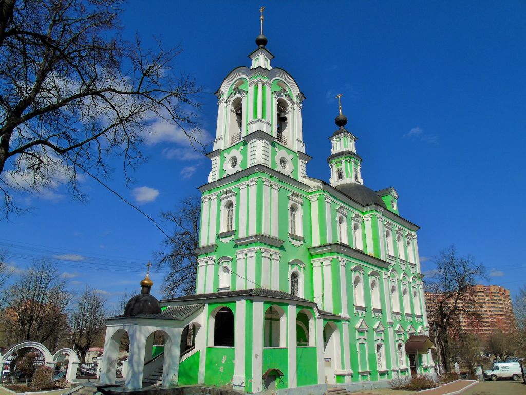 Церковь Троицы Живоначальной (Тихвинская), Дмитров (Дмитровский городской округ, Московская область). фасады
