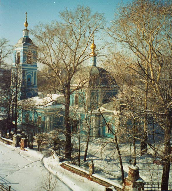 Воскресенск. Церковь Иоанна Златоуста. общий вид в ландшафте