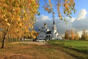 Белоозёрский. Всех Святых, в земле Российской просиявших, церковь