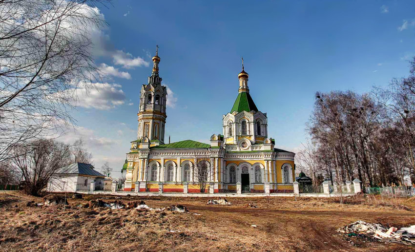 Церковь Тихвинской иконы Божией Матери, Цюрупы им., посёлок (Воскресенский городской округ, Московская область). общий вид в ландшафте