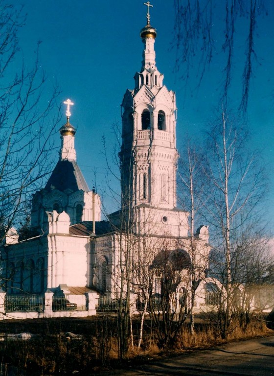 Церковь Тихвинской иконы Божией Матери, Цюрупы им., посёлок (Воскресенский городской округ, Московская область). фасады, отсканировано с моей фотографии 2004г.