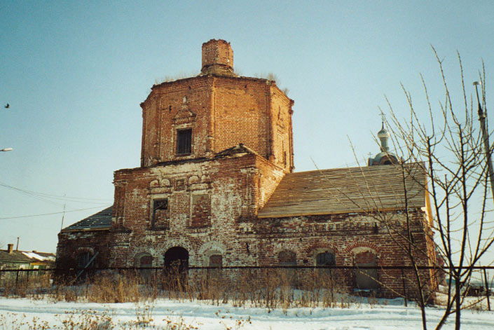 Конобеево. Церковь Троицы Живоначальной (старая). фасады