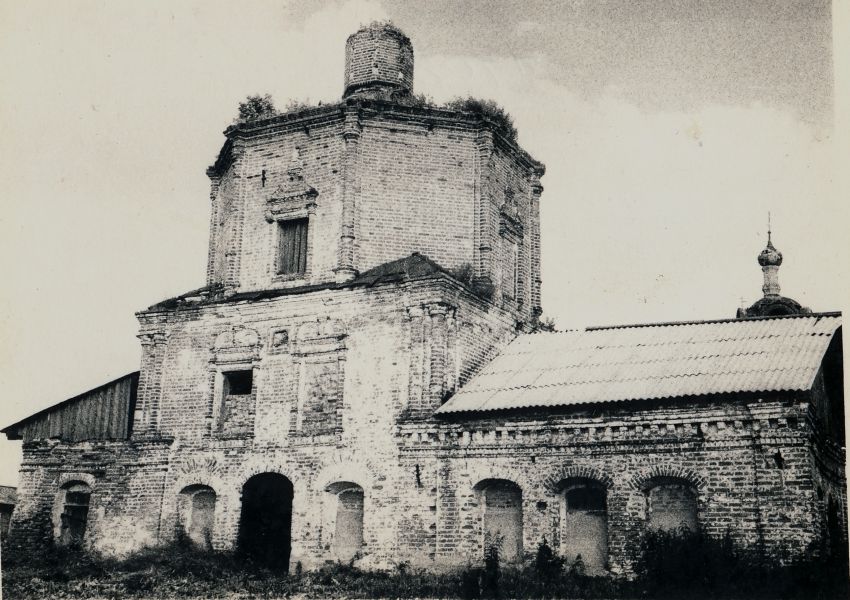 Церковь троицы живоначальной с головино старые фото
