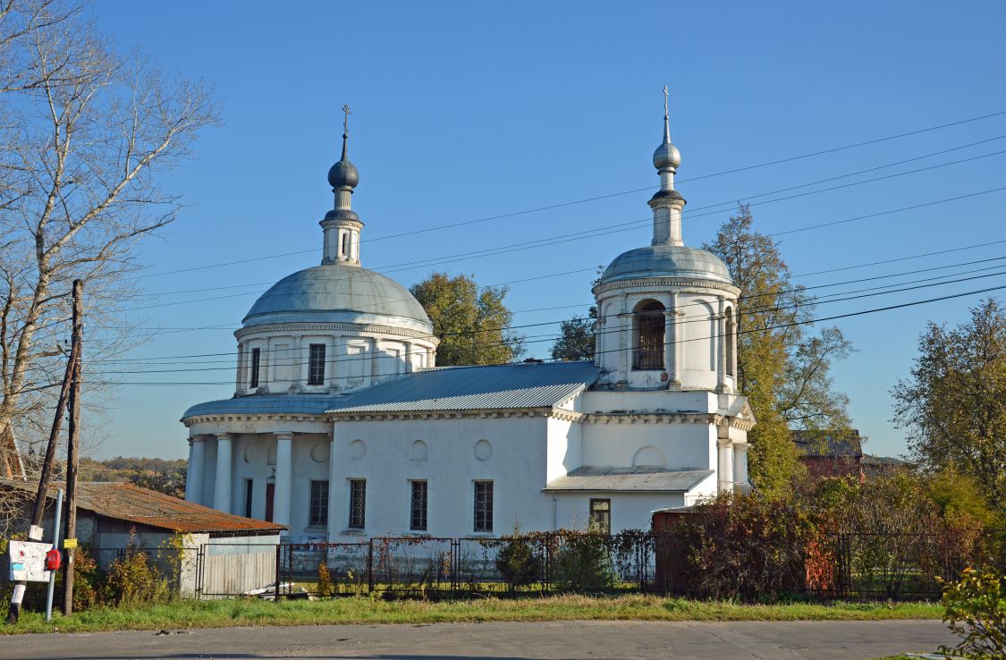 Церковь Успения Пресвятой Богородицы, Константиново (Воскресенский городской округ, Московская область). общий вид в ландшафте