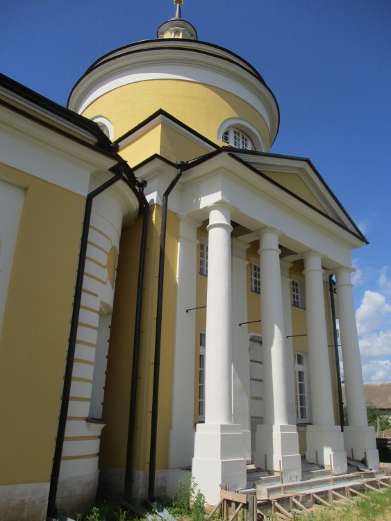 Церковь Илии Пророка (каменная), Петровское (Воскресенский городской округ, Московская область). архитектурные детали