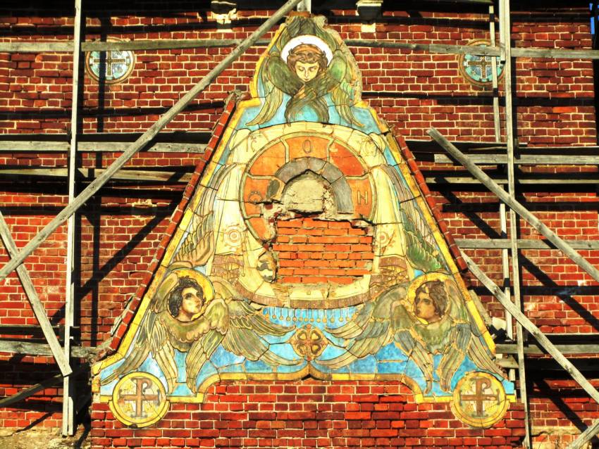 Церковь Серафима Саровского, Федино (Воскресенский городской округ, Московская область). архитектурные детали, киот над притвором
