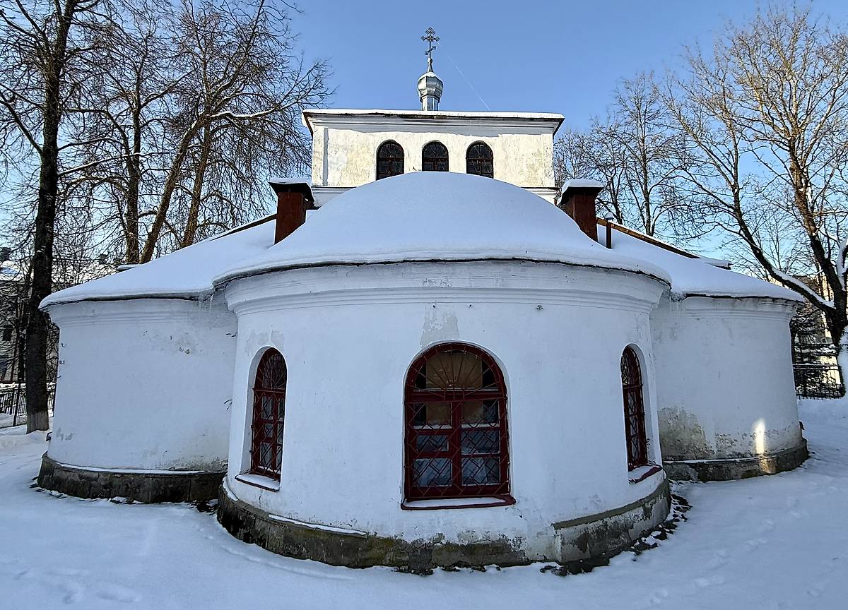 Вид с востока, фасады. Церковь Пантелеимона Целителя (Николо-Кочановская), Великий Новгород (Великий Новгород, город, Новгородская область)