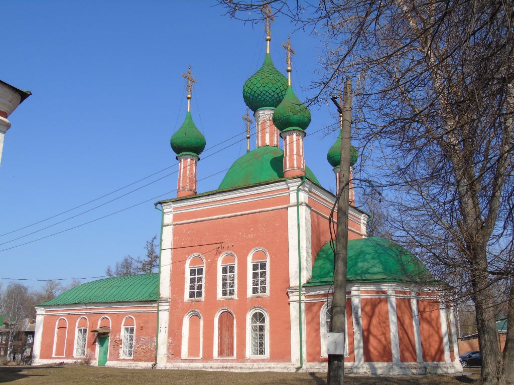 Переславль-Залесский. Богородицко-Сретенский Новодевичий монастырь. Церковь Александра Невского. фасады