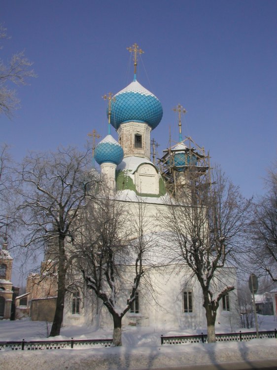 Переславль-Залесский. Богородицко-Сретенский Новодевичий монастырь. Собор Сретения Владимирской иконы Божией Матери (Владимирский). фасады