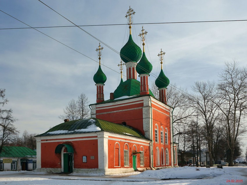 Переславль-Залесский. Богородицко-Сретенский Новодевичий монастырь. Церковь Александра Невского. фасады