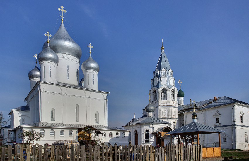 Переславль-Залесский. Никитский монастырь. фасады