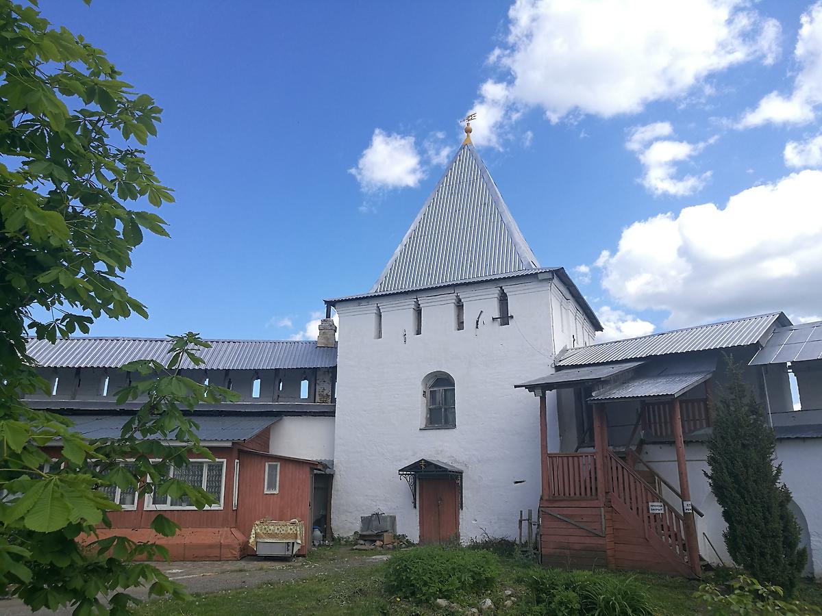 Юго-восточная башня, дополнительная информация. Никитский монастырь, Никитская Слобода (Переславский район и г. Переславль-Залесский, Ярославская область)