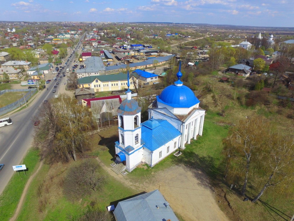 Переславль-Залесский. Церковь Сретения Господня. общий вид в ландшафте, Вид с юго-запада, фото с квадрокоптера