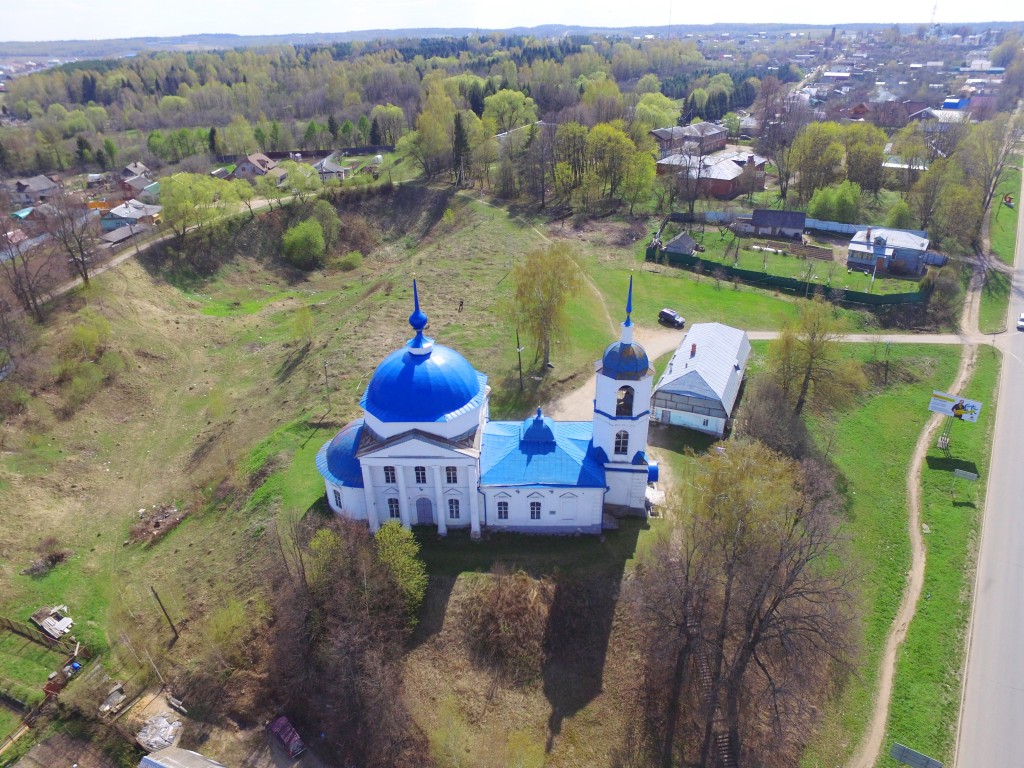 Переславль-Залесский. Церковь Сретения Господня. общий вид в ландшафте, Вид с севера, фото с квадрокоптера