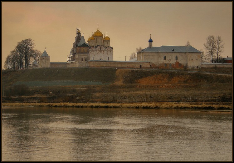 Можайск. Лужецкий Ферапонтов монастырь. художественные фотографии