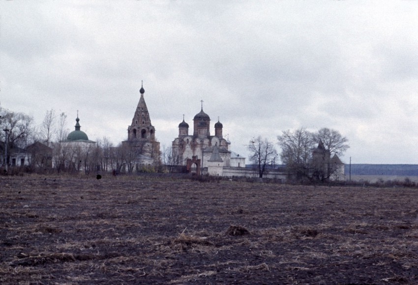 Можайск. Лужецкий Ферапонтов монастырь. дополнительная информация, Фотография выполнена на обращаемую пленку ORWOCHROM