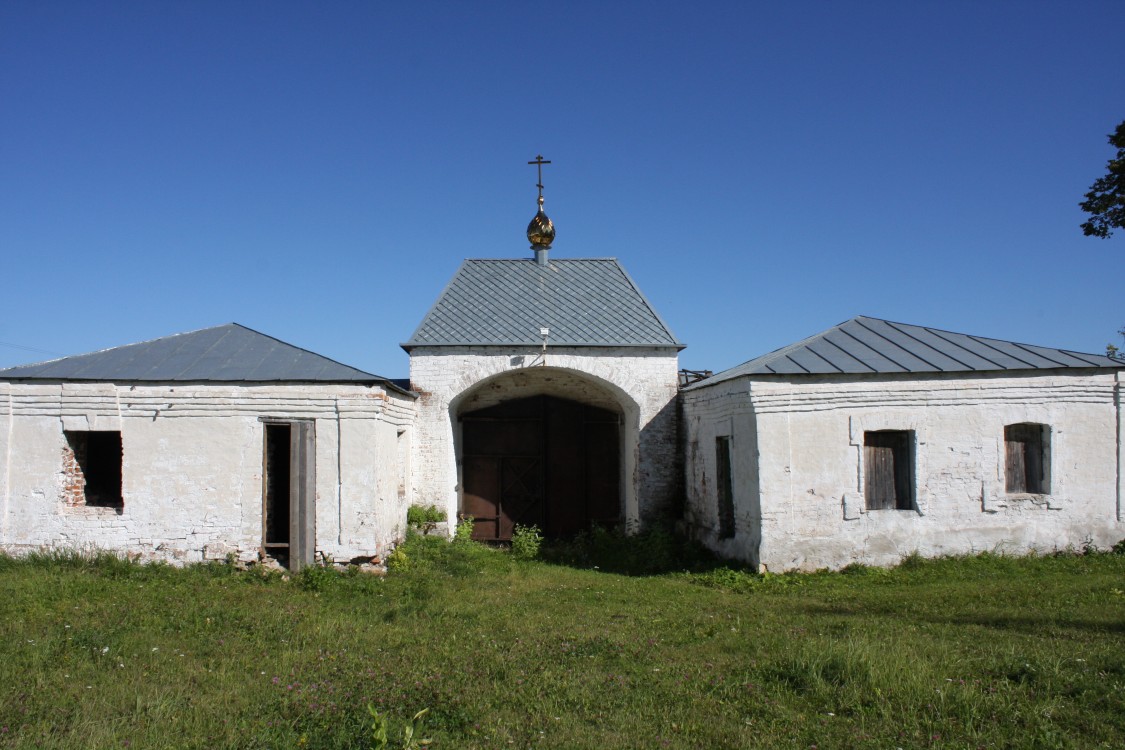 Можайск. Лужецкий Ферапонтов монастырь. фасады