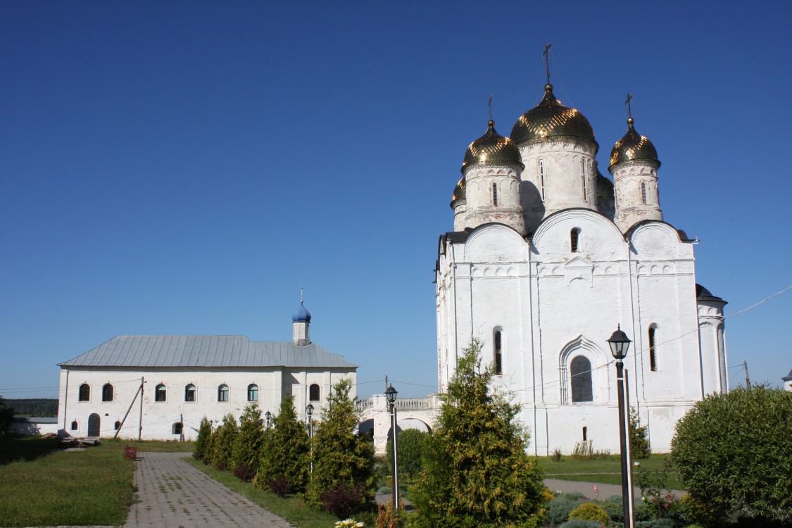 Можайск. Лужецкий Ферапонтов монастырь. фасады