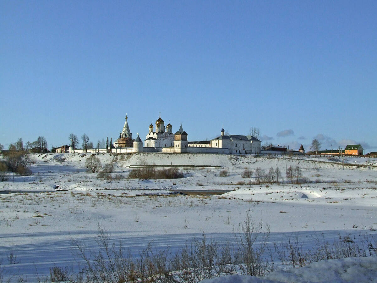 Лужецкий Ферапонтов монастырь, Можайск (Можайский городской округ, Московская область). общий вид в ландшафте