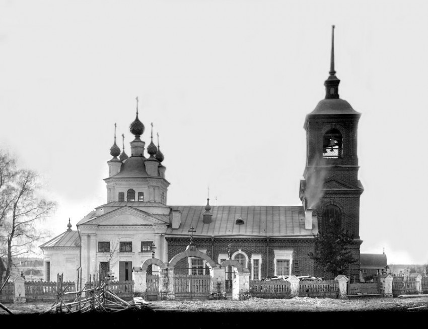 Богородское. Церковь Казанской иконы Божией Матери. архивная фотография, фото с сайта Храмы галичского уезда. Старинные фото. www.galich.com. с.Богородское, Казанская церковь