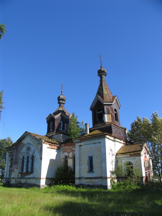 Церковь Илии Пророка, Чёрное (Кировский район, Ленинградская область). общий вид в ландшафте
