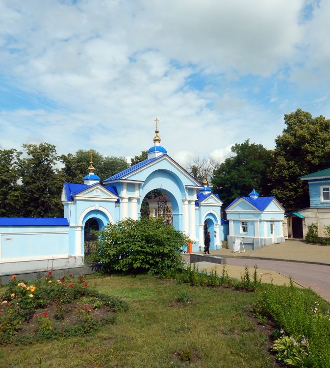 Задонск. Задонский Рождество-Богородицкий мужской монастырь. фасады