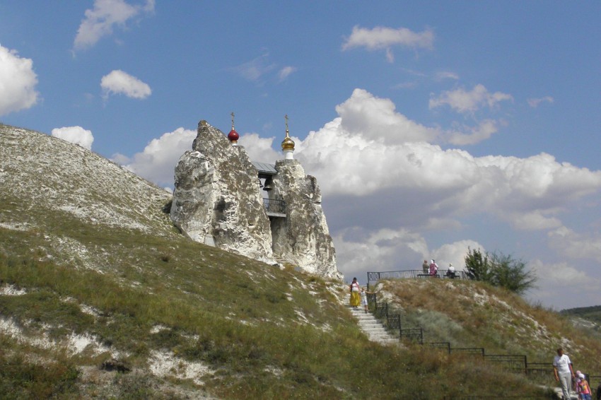 Костомарово. Костомаровский Спасский монастырь. фасады