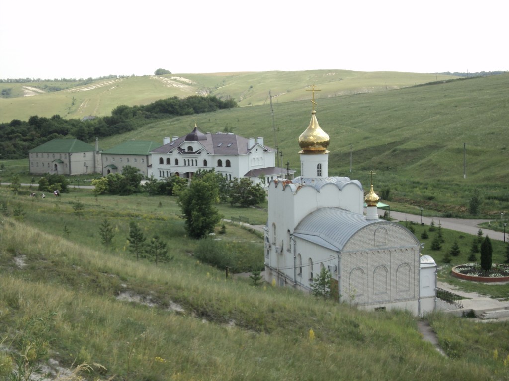 Костомарово. Костомаровский Спасский монастырь. фасады