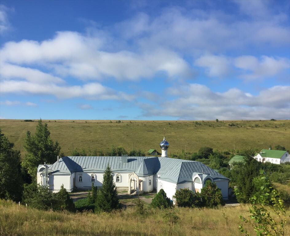 Костомаровский Спасский монастырь, Костомарово (Подгоренский район, Воронежская область). архитектурные детали, Корпус с домовой церковью
