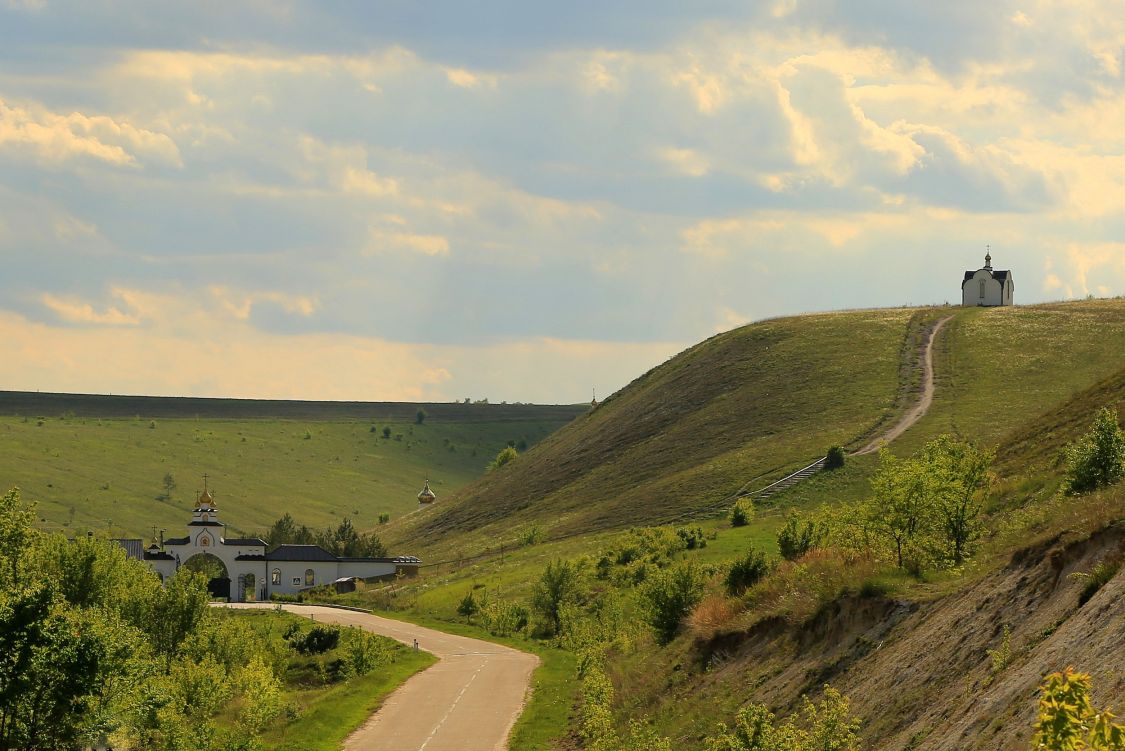 Костомаровский Спасский монастырь, Костомарово (Подгоренский район, Воронежская область). фасады