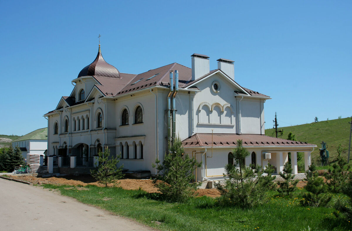 Костомаровский Спасский монастырь, Костомарово (Подгоренский район, Воронежская область). дополнительная информация, Административный корпус