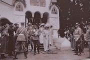 Собор Феодоровской иконы Божией Матери в Царском Селе, Николай II, Александра Федоровна и Великие княжны у Царского крыльца  собора, 1912 г. (предположительно 20 августа - день освящения собора)<br>, Санкт-Петербург, Санкт-Петербург, Пушкинский район, г. Санкт-Петербург