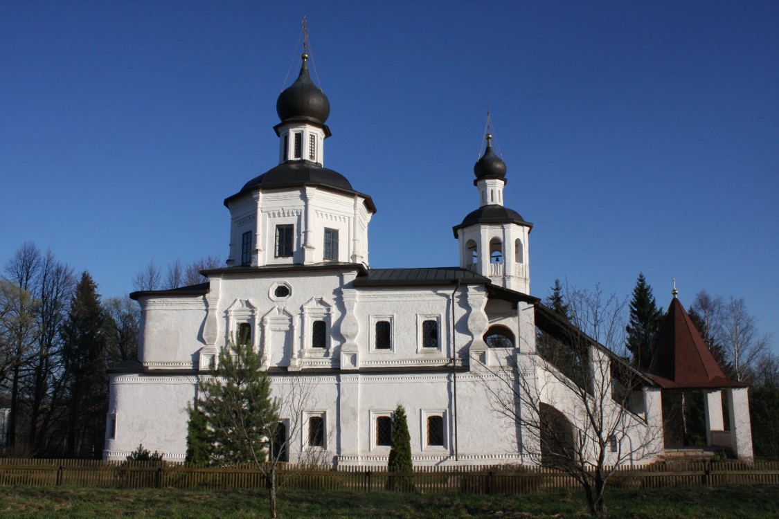 Церковь Смоленской иконы Божией Матери (Рождества Христова), Бородино (Можайский городской округ, Московская область). фасады